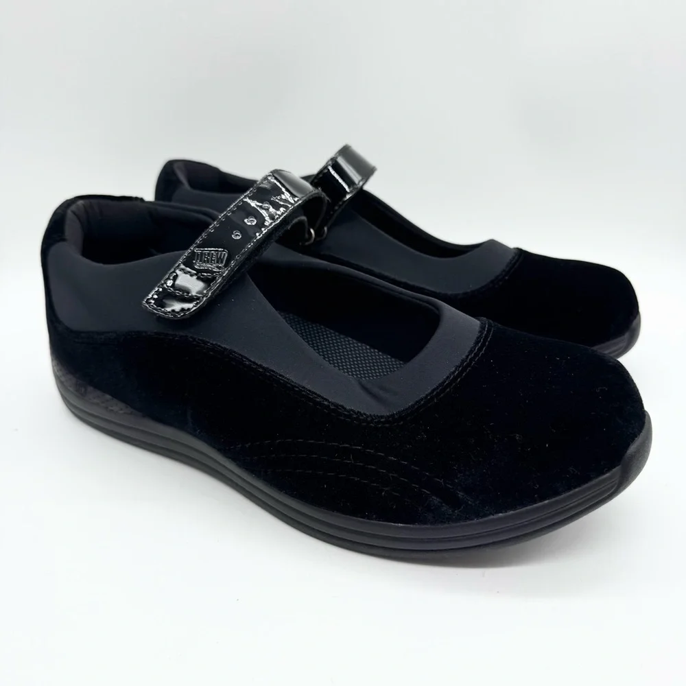 NWOT Drew Rose Black Velvet Mary Jane Flat‎ Size 10.5 WIDE Comfort Shoes